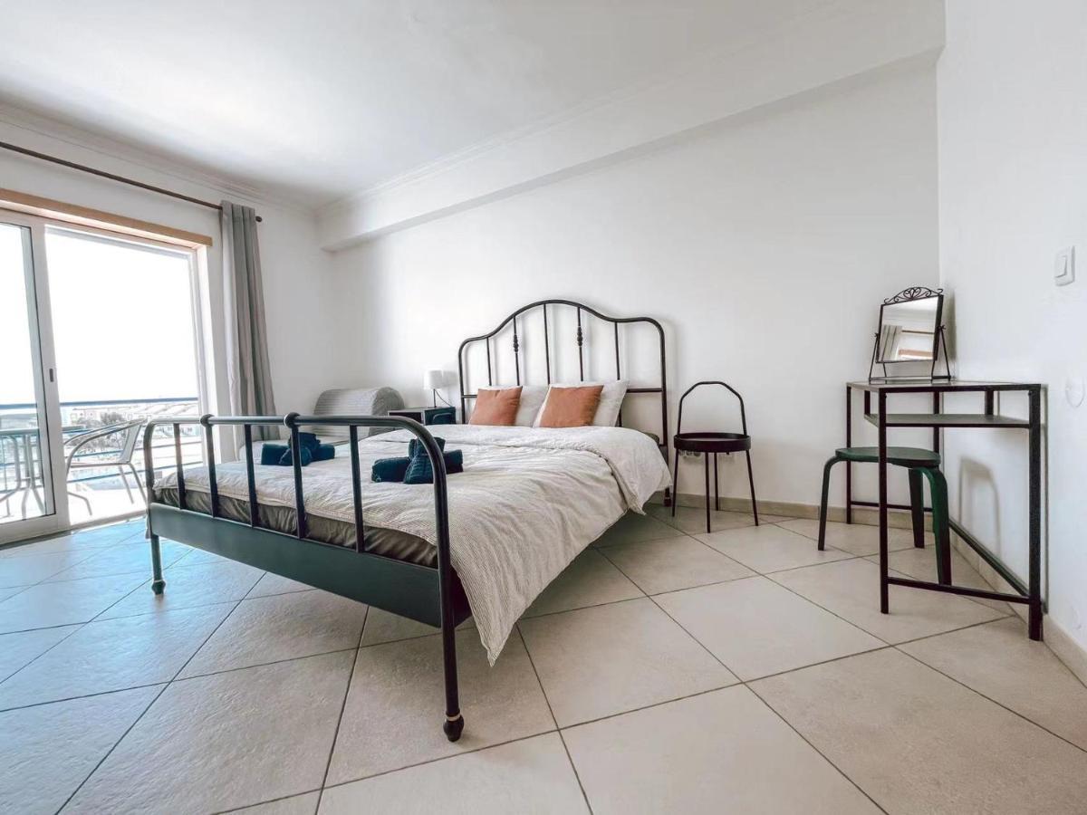 Peniche Master Bedroom With Sea View Balcony, Private Bathroom, Shared Kitchen, Swimming Pool, Surfing Resort Атогиа-да-Балейя Экстерьер фото